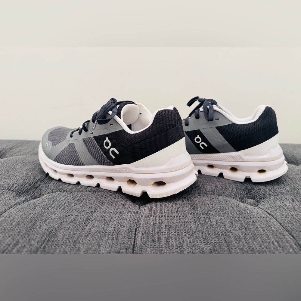 On Cloud Running Cloudrunner 2 - image 5